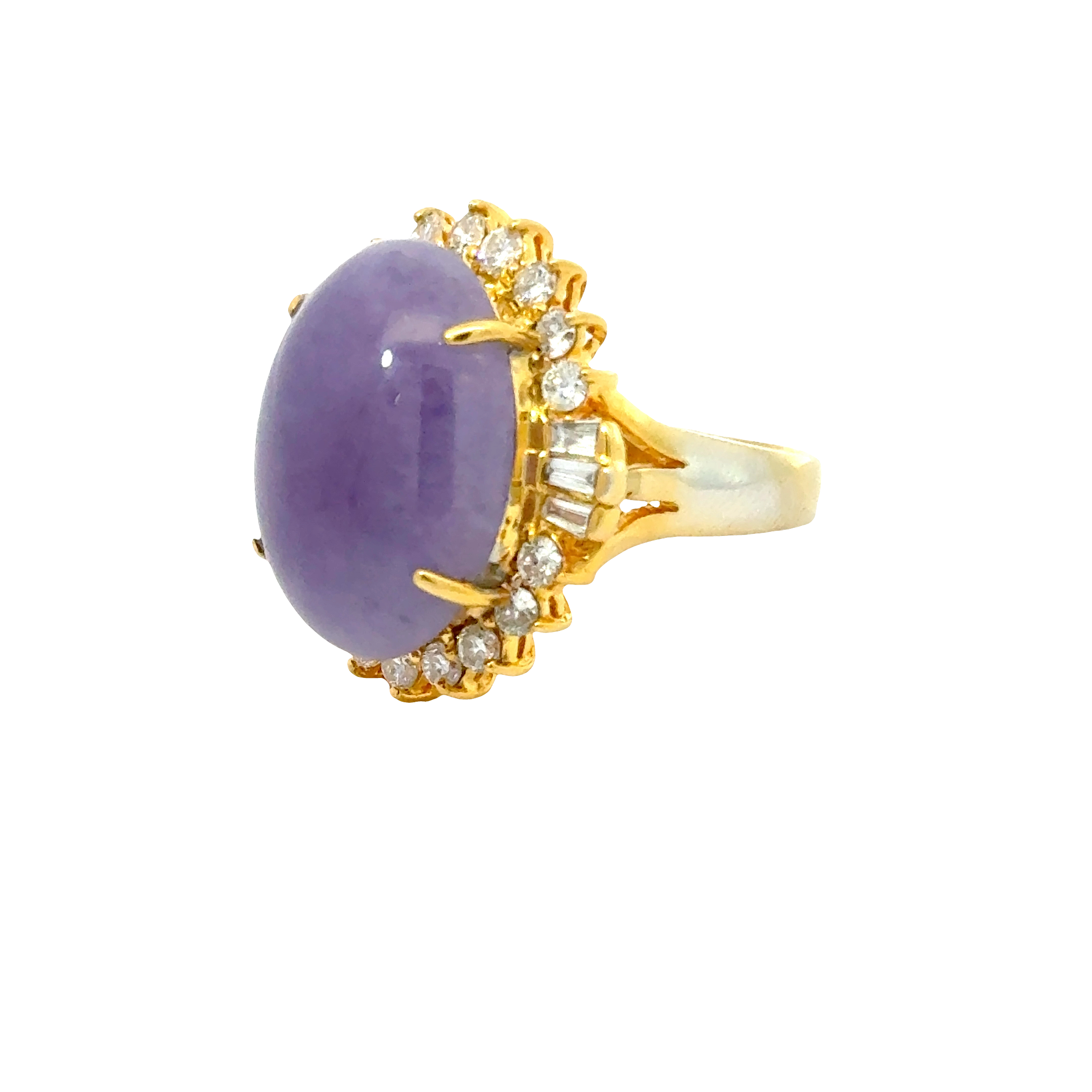 18 KARAT YELLOW GOLD LAVENDER JADE AND DIAMOND COCKTAIL RING