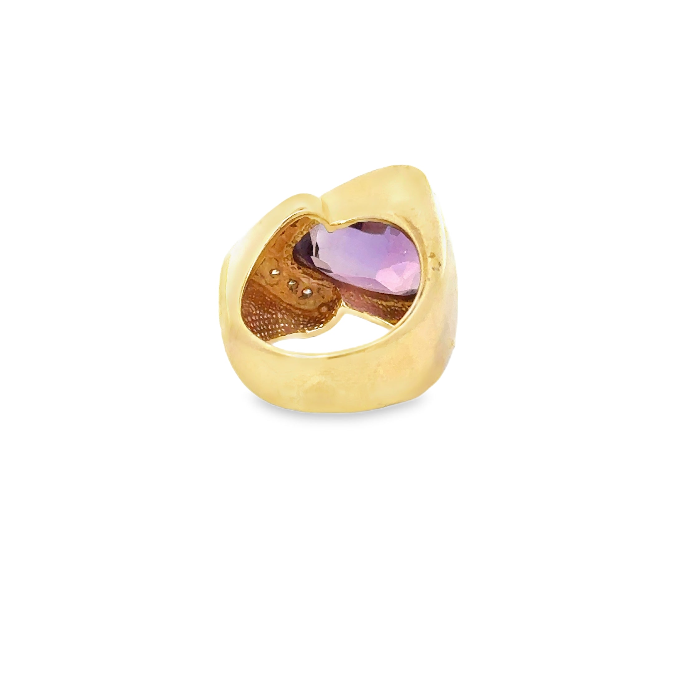 14 KARAT YELLOW GOLD AMETHYST AND DIAMOND RING