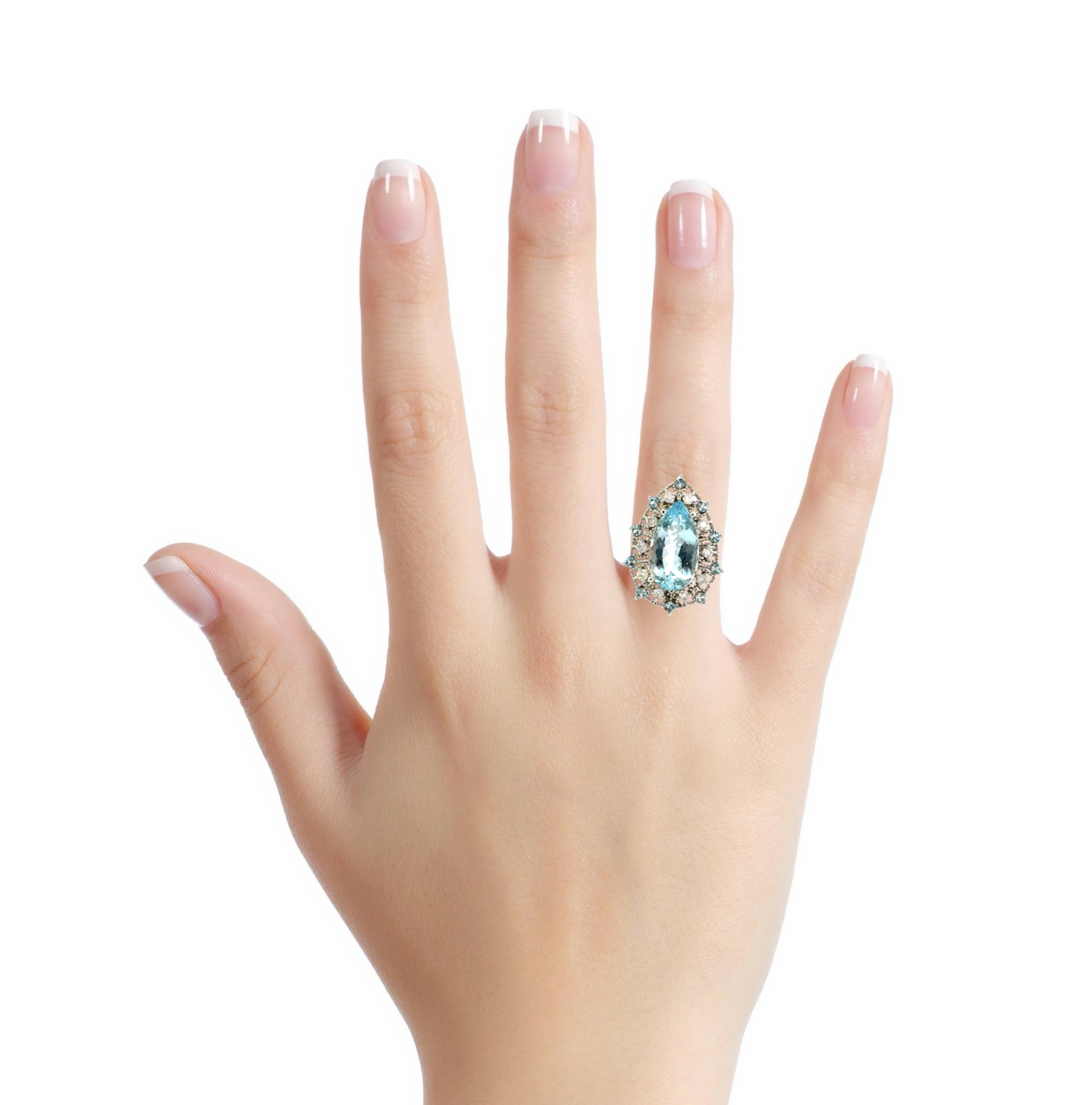 14 KARAT WHITE GOLD AQUAMARINE AND DIAMOND COCKTAIL RING