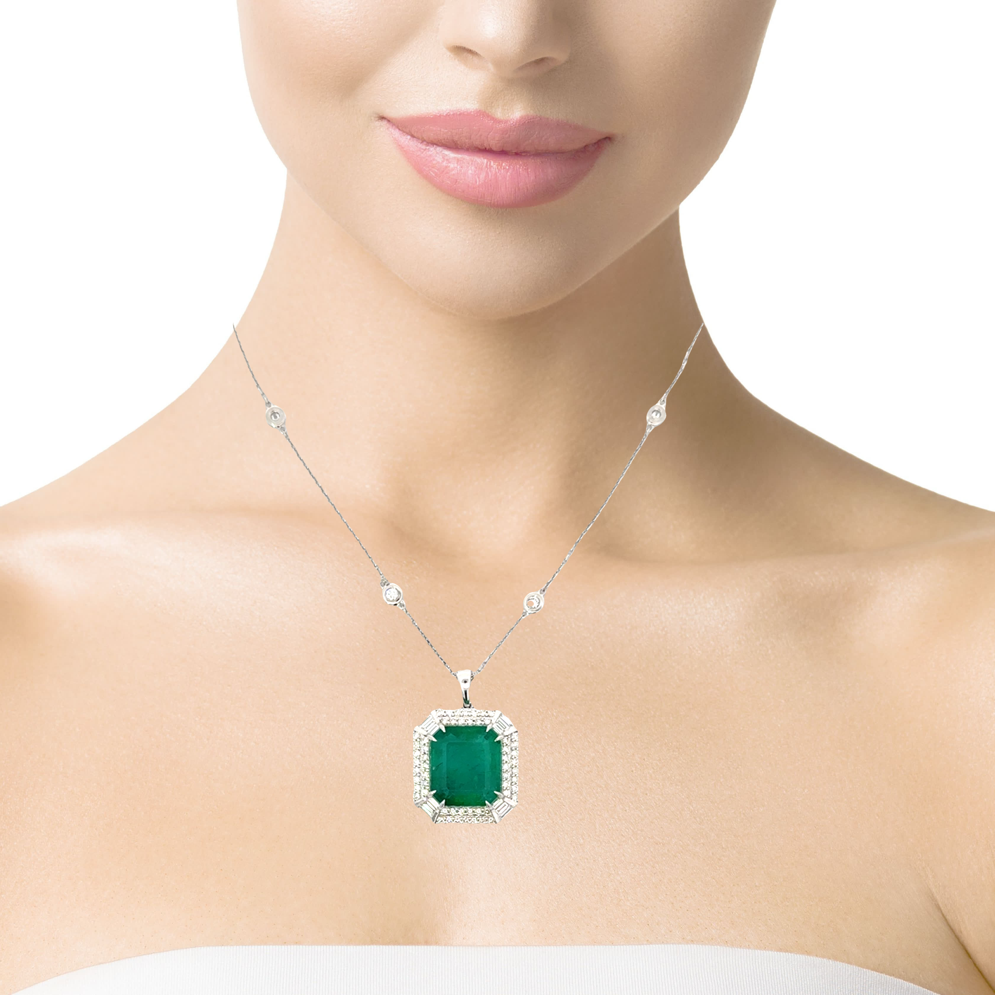 EMERALD AND DIAMOND PENDANT