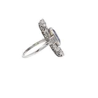 ART DECO SAPPHIRE AND DIAMOND RING