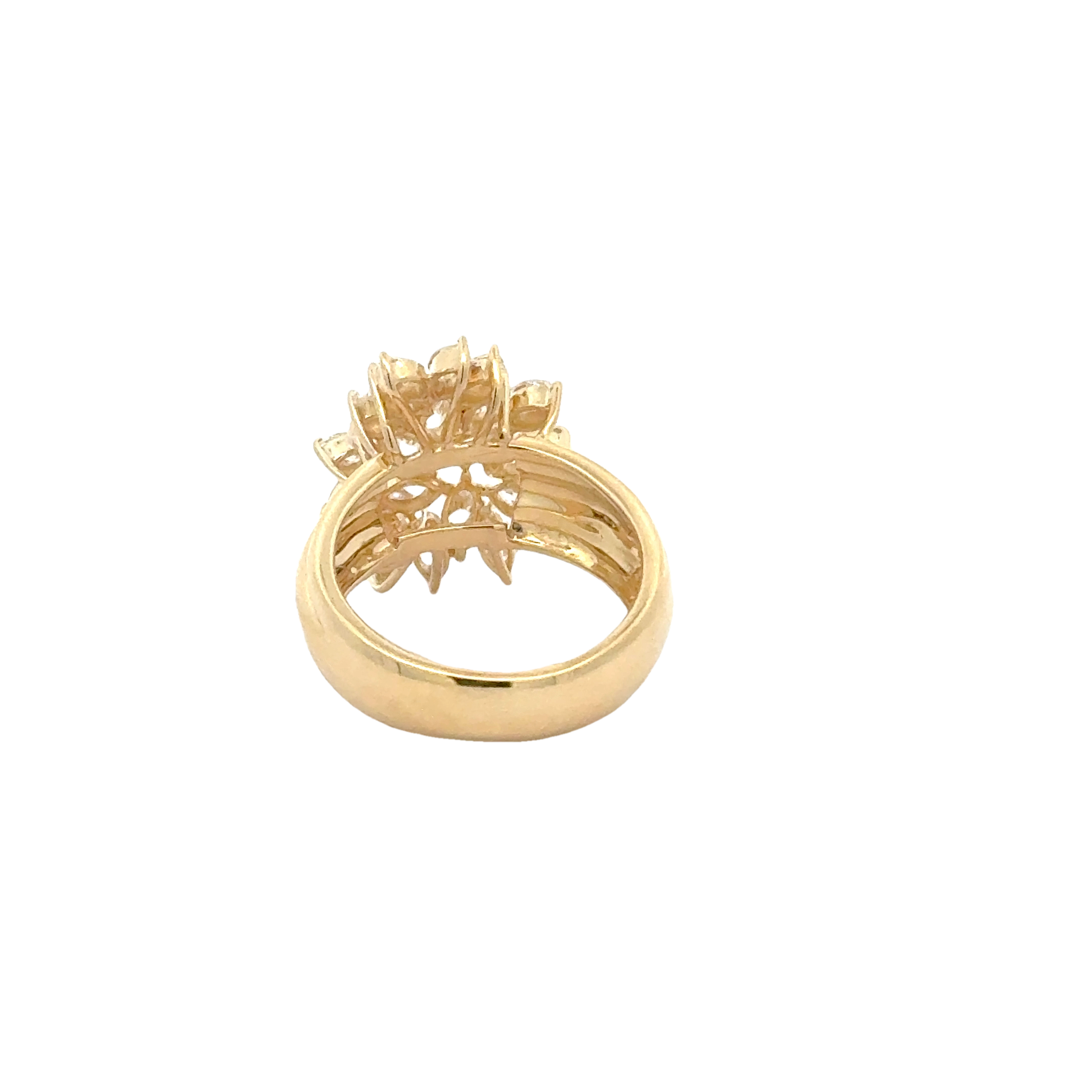 18 KARAT YELLOW GOLD DIAMOND CLUSTER RING