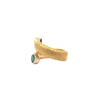 14 KARAT YELLOW GOLD DIAMOND AND TSAVORITE RING