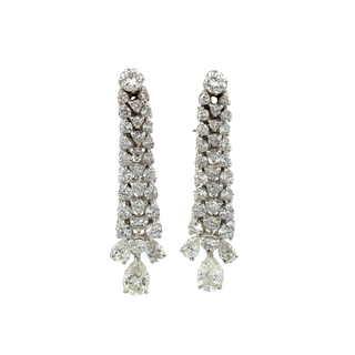 18 KARAT WHITE GOLD AND DIAMOND DROP EARRINGS