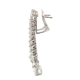 18 KARAT WHITE GOLD AND DIAMOND DROP EARRINGS