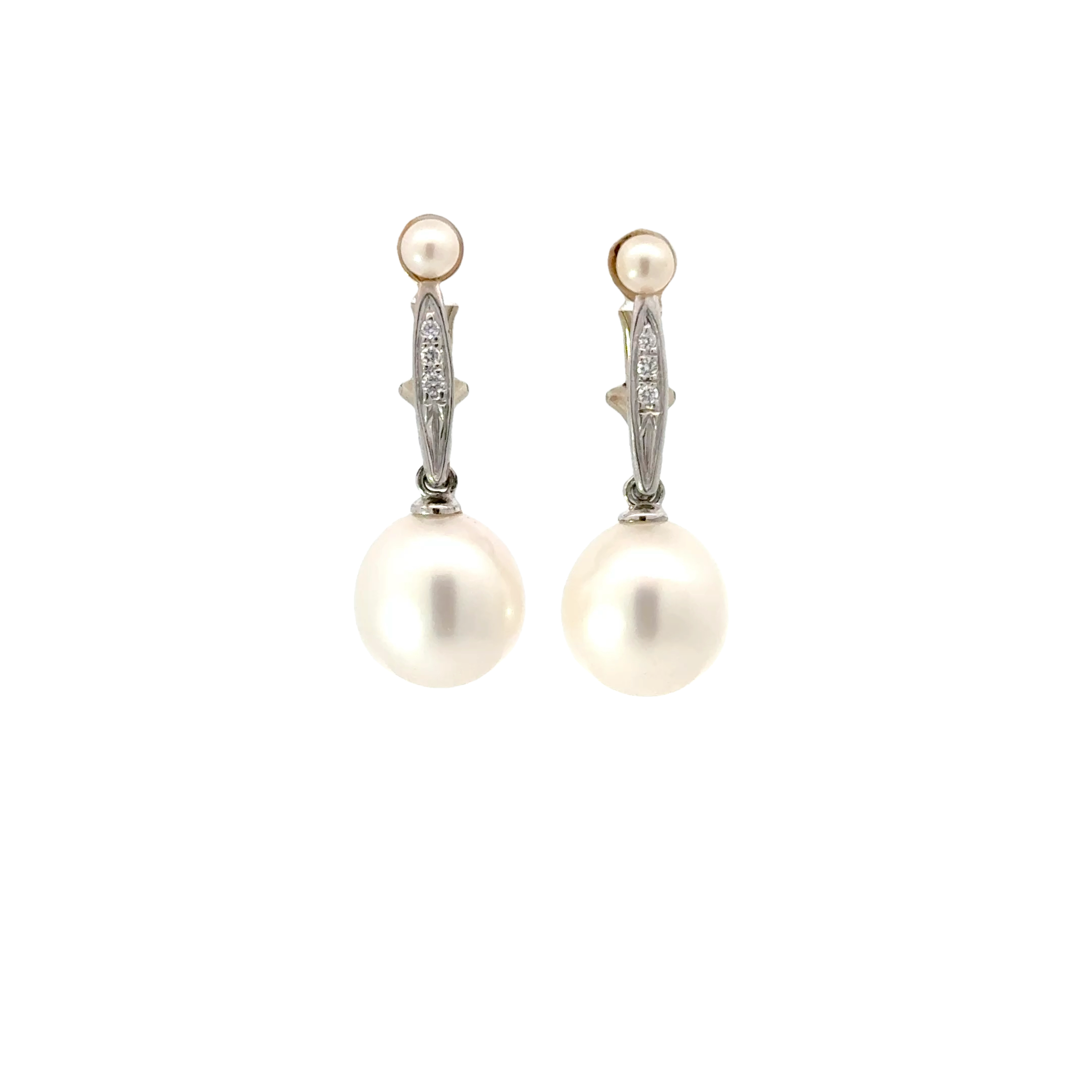 14 KARAT WHITE GOLD PEARL AND DIAMOND DROP EARRINGS