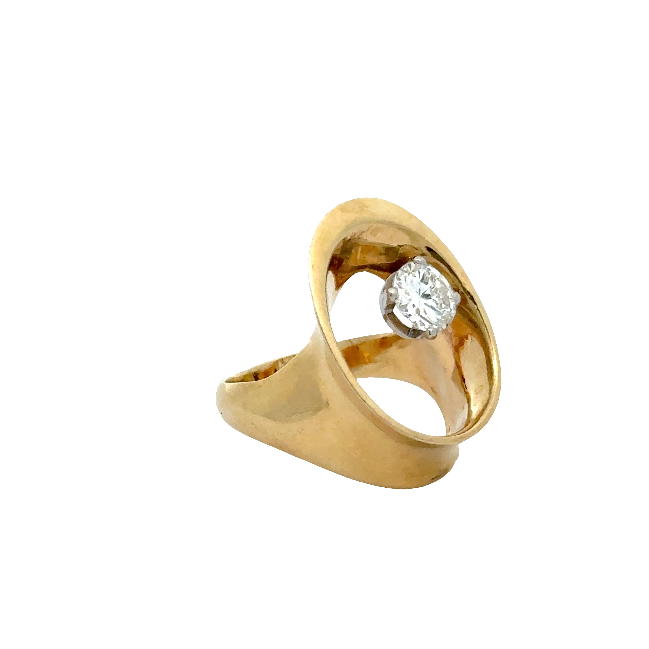 14 KARAT YELLOW GOLD DIAMOND RING