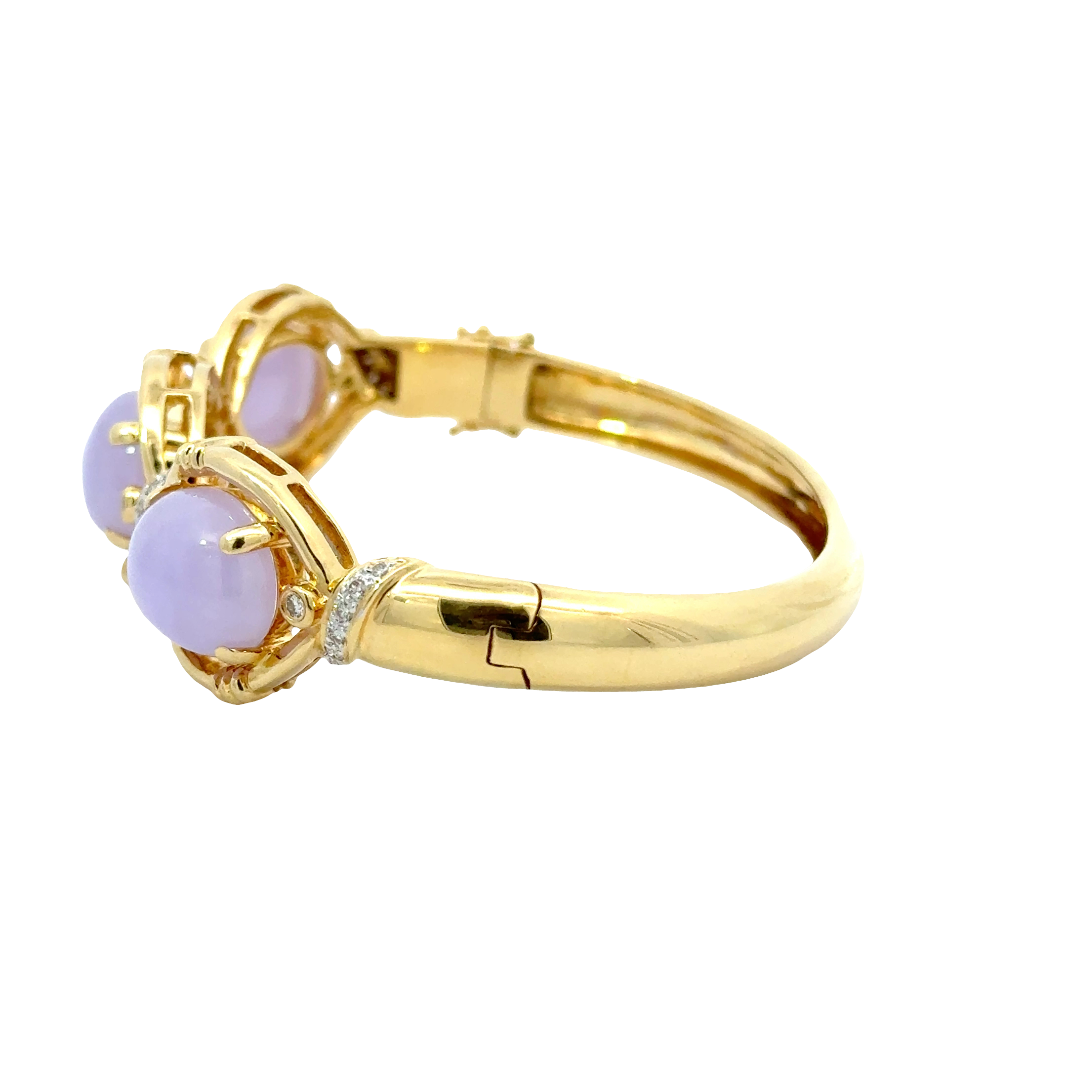 18 KARAT YELLOW GOLD LAVENDER JADE AND DIAMOND BRACELET