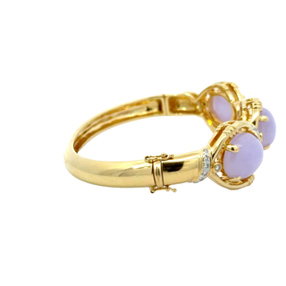 18 KARAT YELLOW GOLD LAVENDER JADE AND DIAMOND BRACELET
