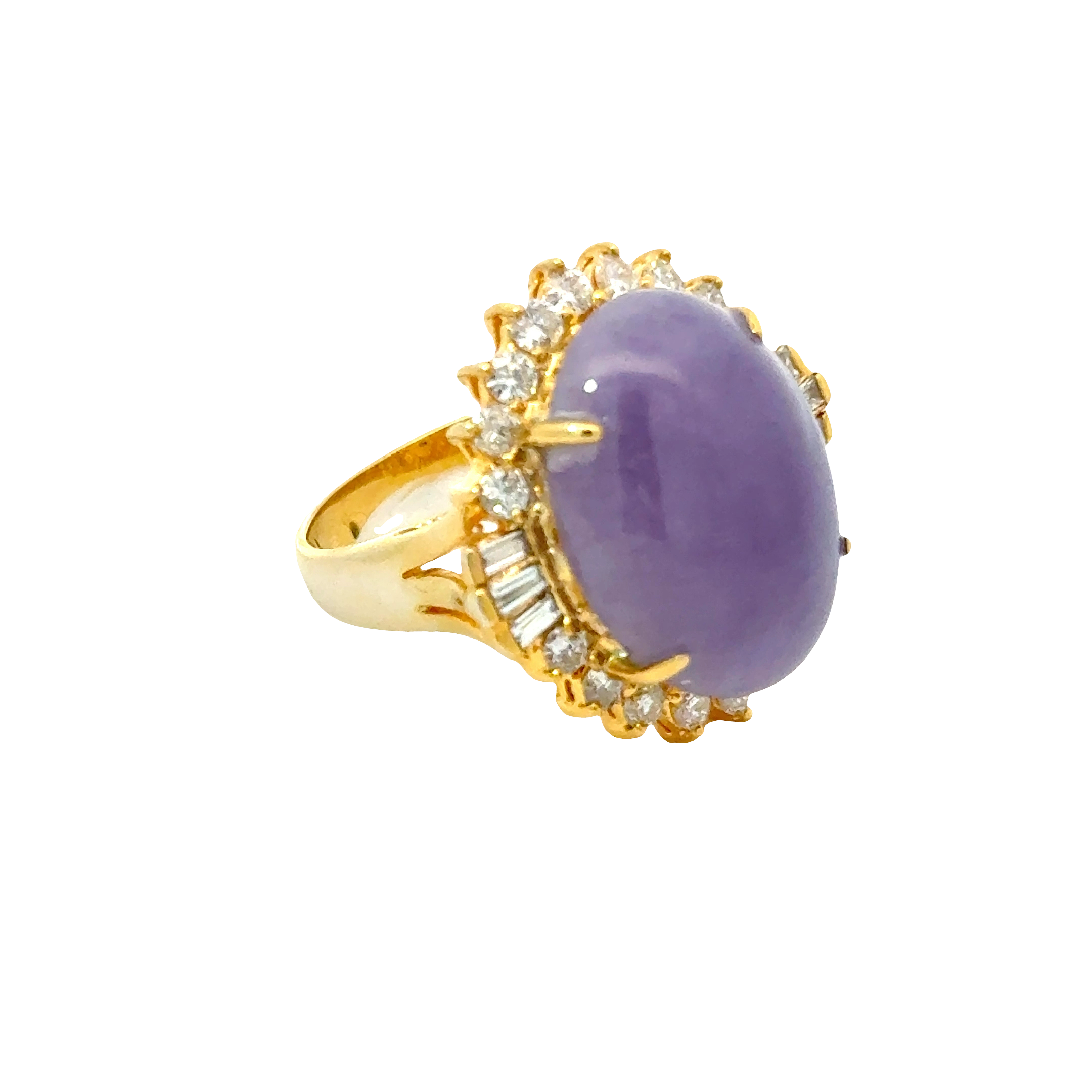 18 KARAT YELLOW GOLD LAVENDER JADE AND DIAMOND COCKTAIL RING