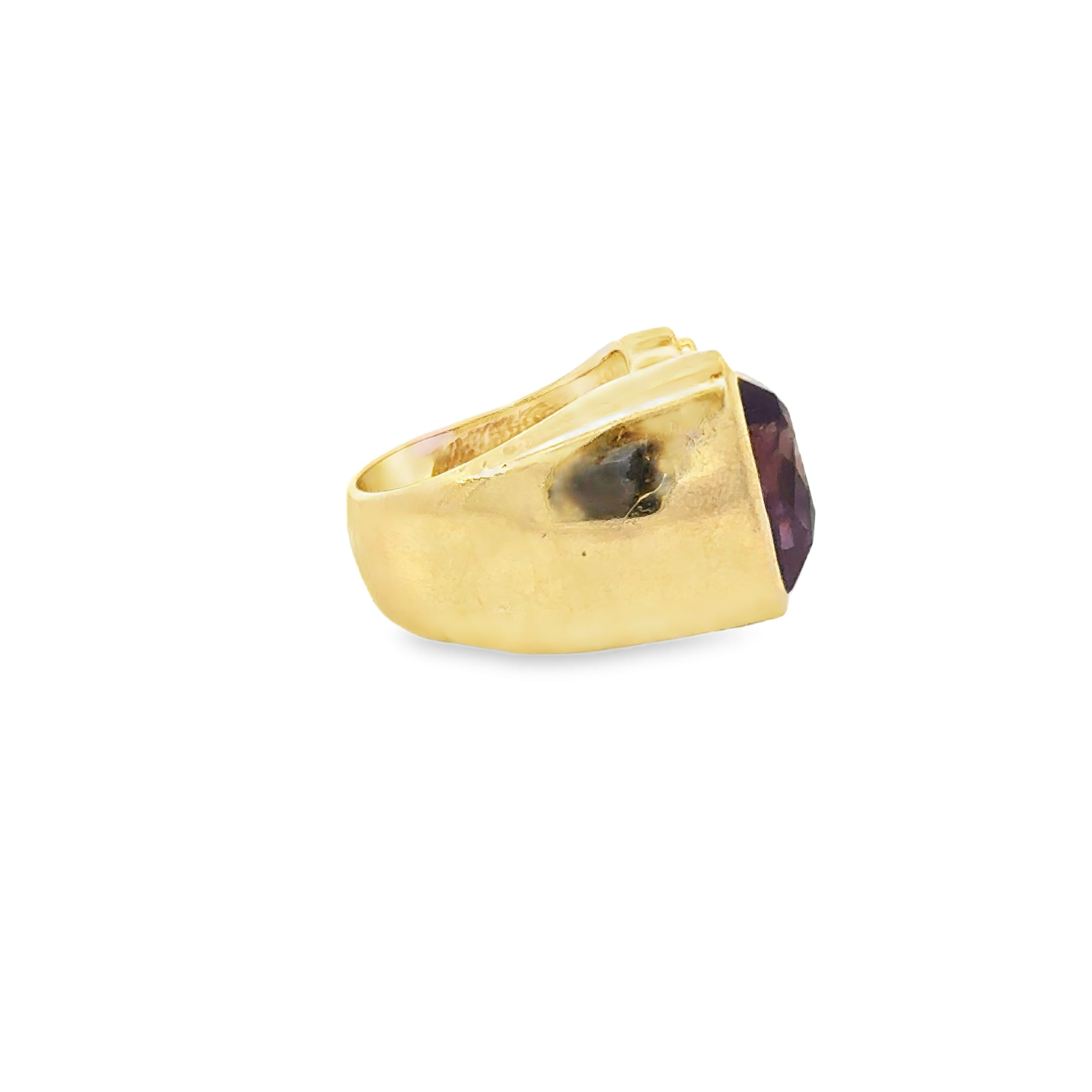 14 KARAT YELLOW GOLD AMETHYST AND DIAMOND RING