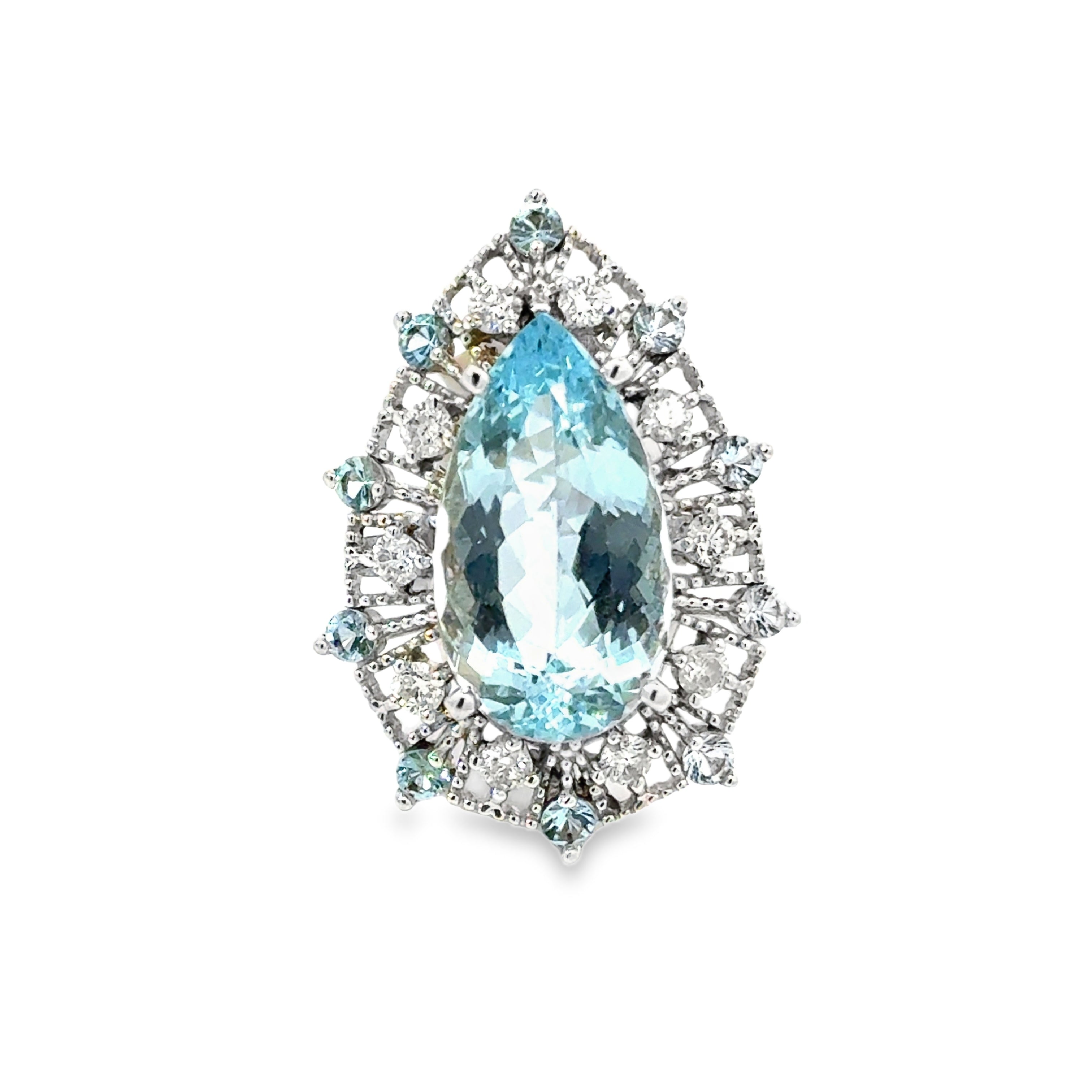 14 KARAT WHITE GOLD AQUAMARINE AND DIAMOND COCKTAIL RING