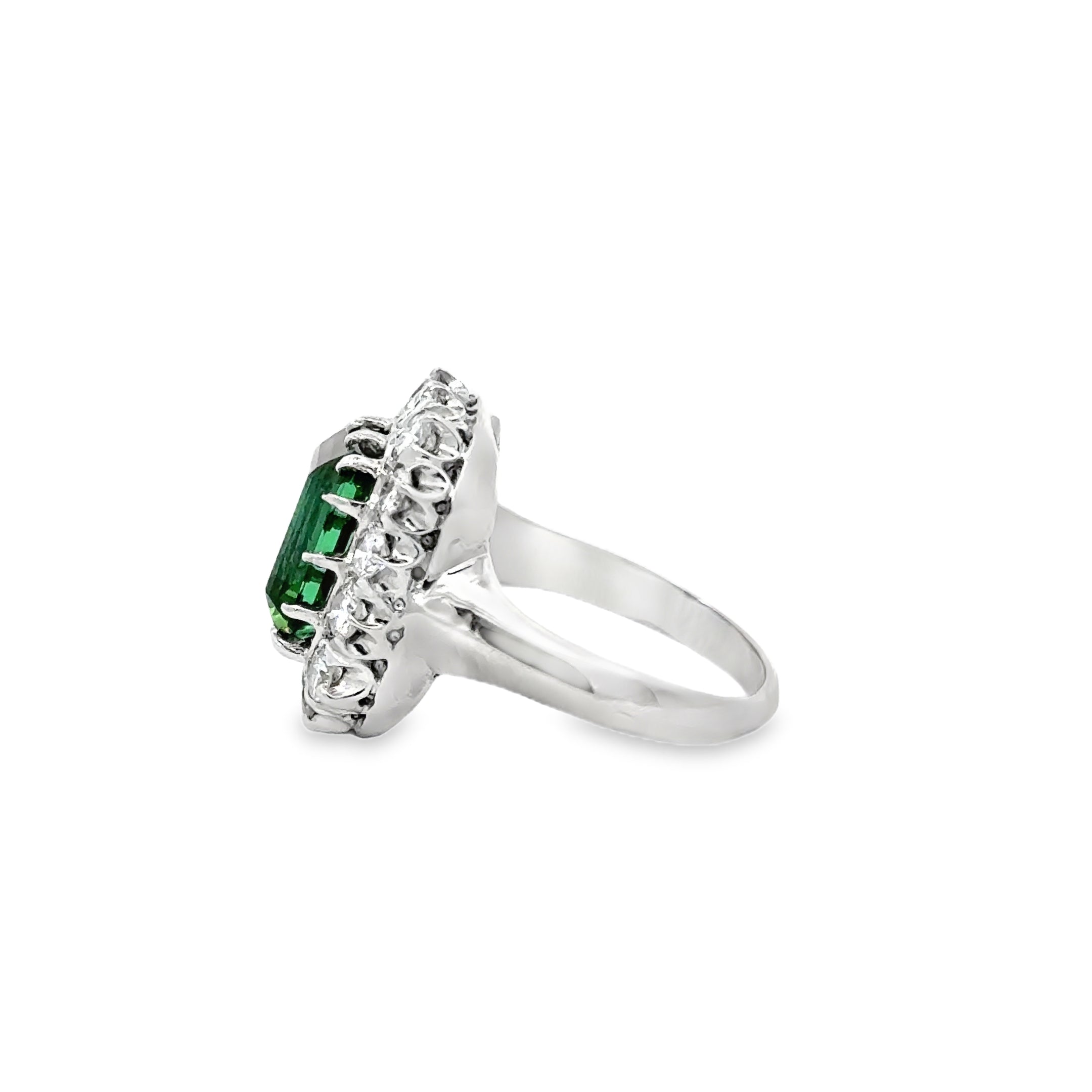 14 KARAT WHITE GOLD TOURMALINE AND DIAMOND COCKTAIL RING
