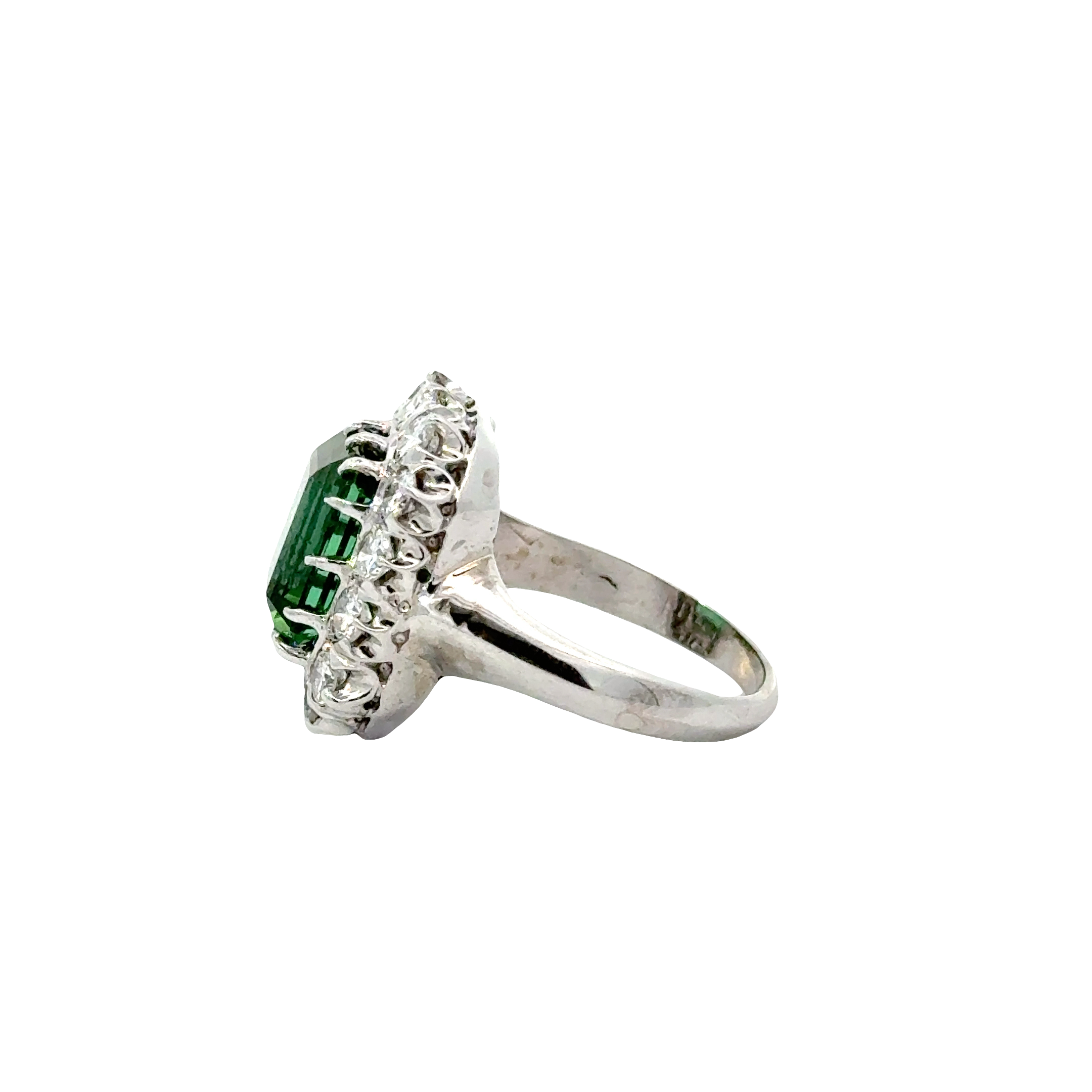 14 KARAT WHITE GOLD TOURMALINE AND DIAMOND COCKTAIL RING