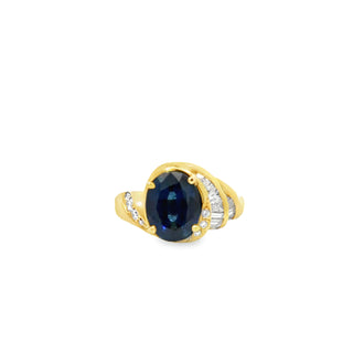 SAPPHIRE AND DIAMOND 18 KARAT GOLD RING