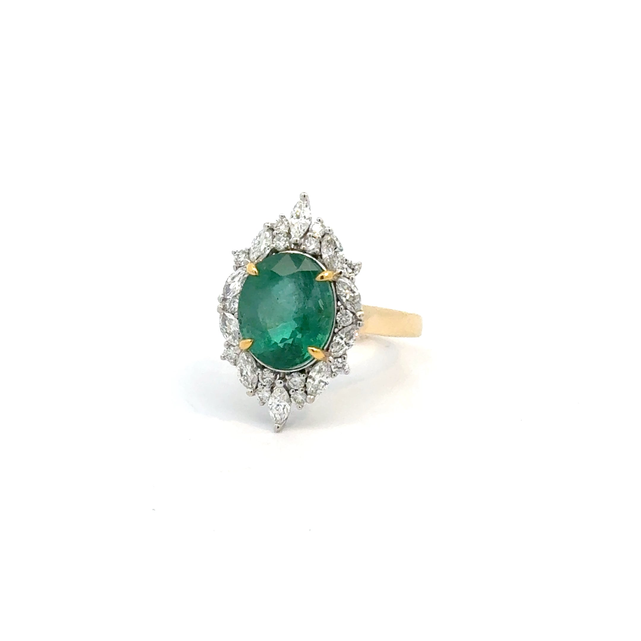 EMERALD AND DIAMOND RING