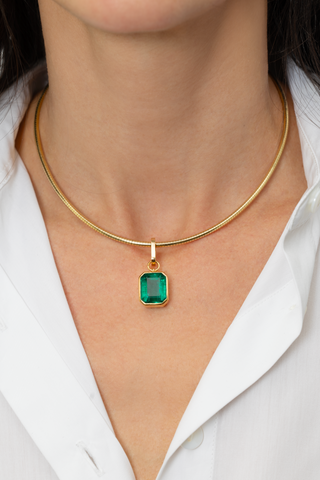 EMERALD CUT BEZEL PENDANT