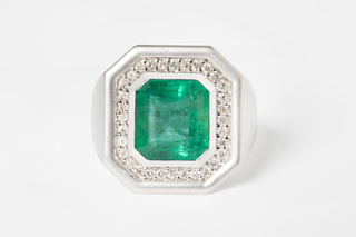 4.05 EMERALD AND DIAMOND SIGNET RING
