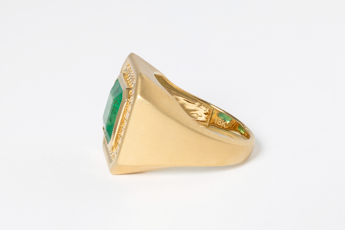 3.63 EMERALD AND DIAMOND SIGNET RING