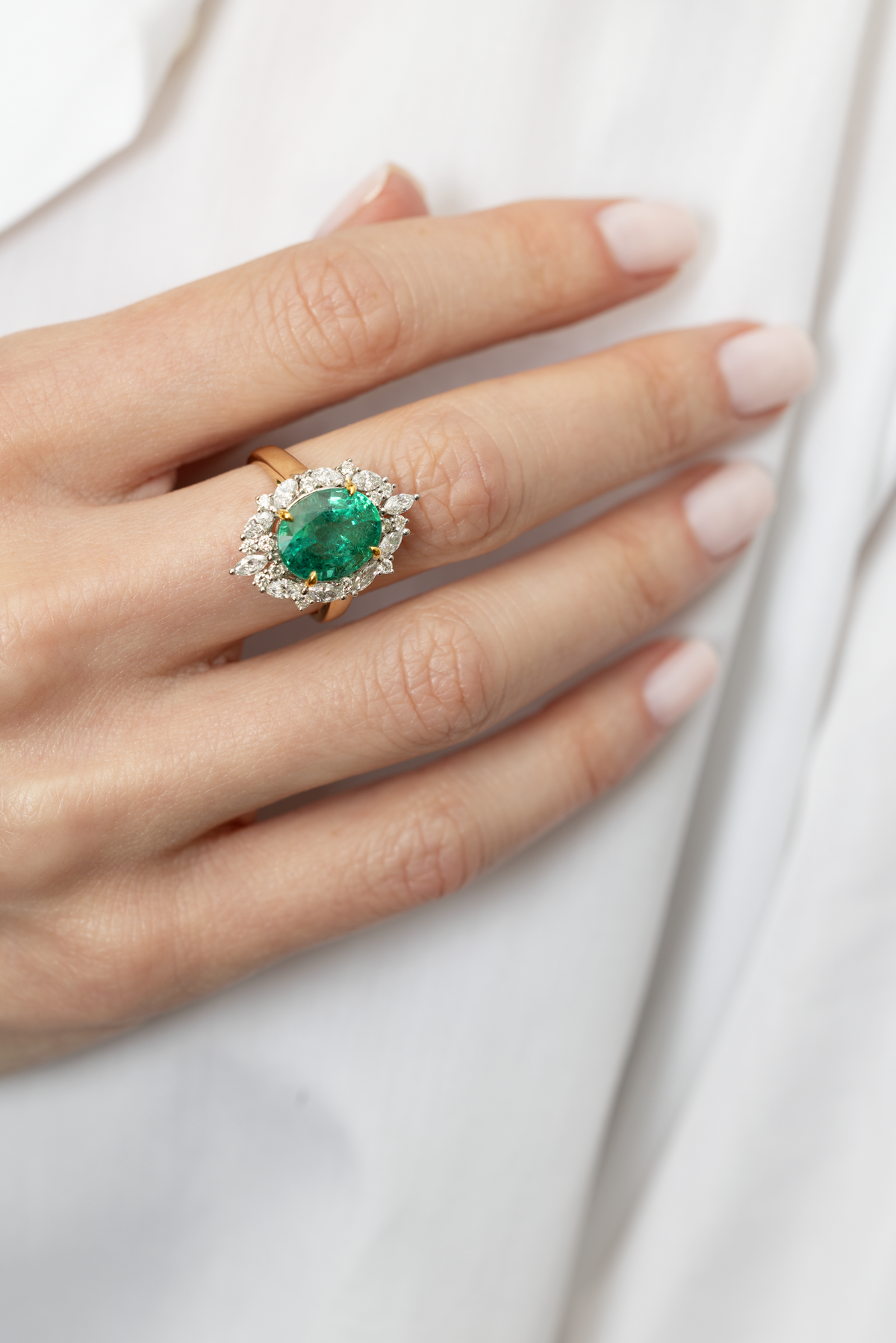 EMERALD AND DIAMOND RING