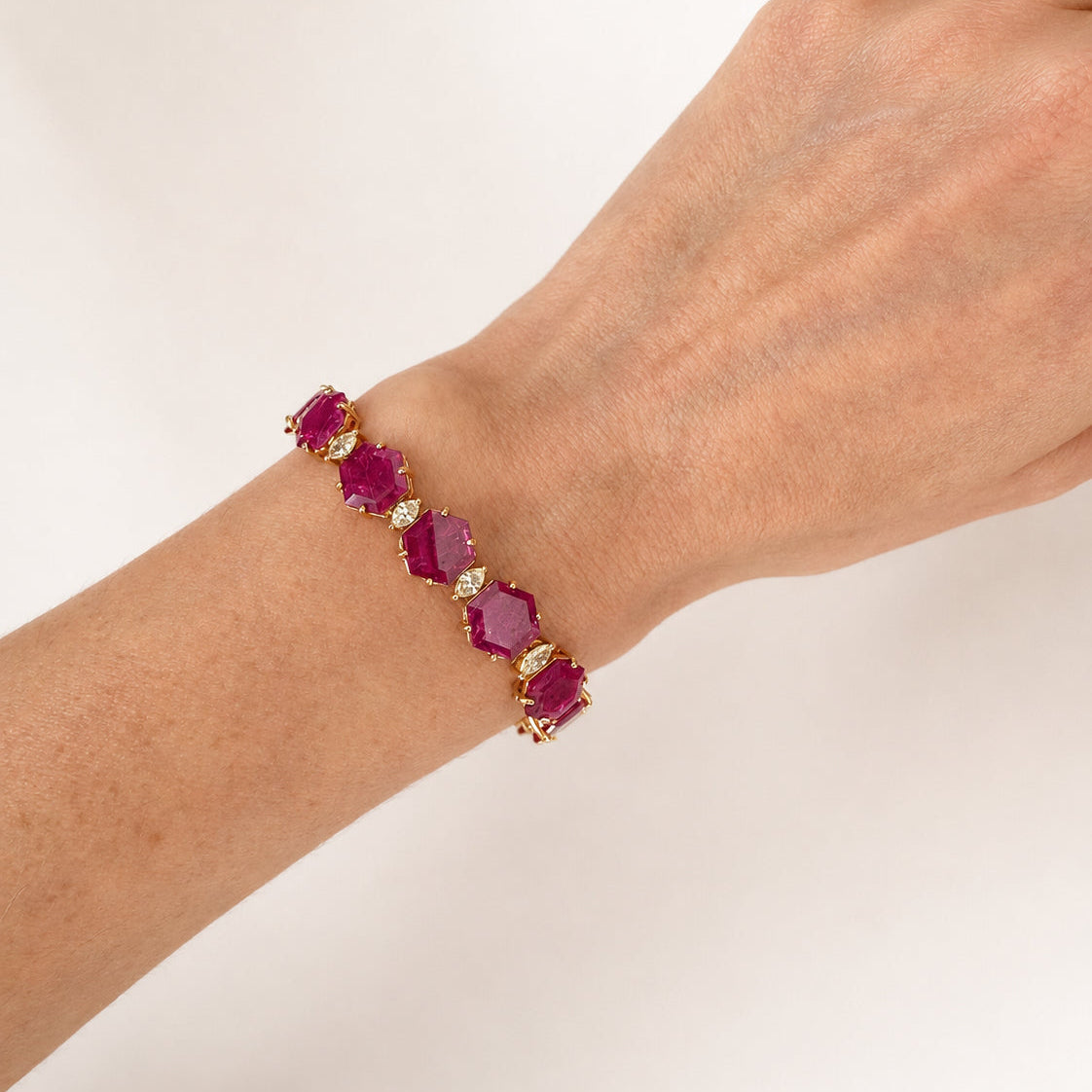 18K GOLD RUBY AND DIAMOND BRACELET